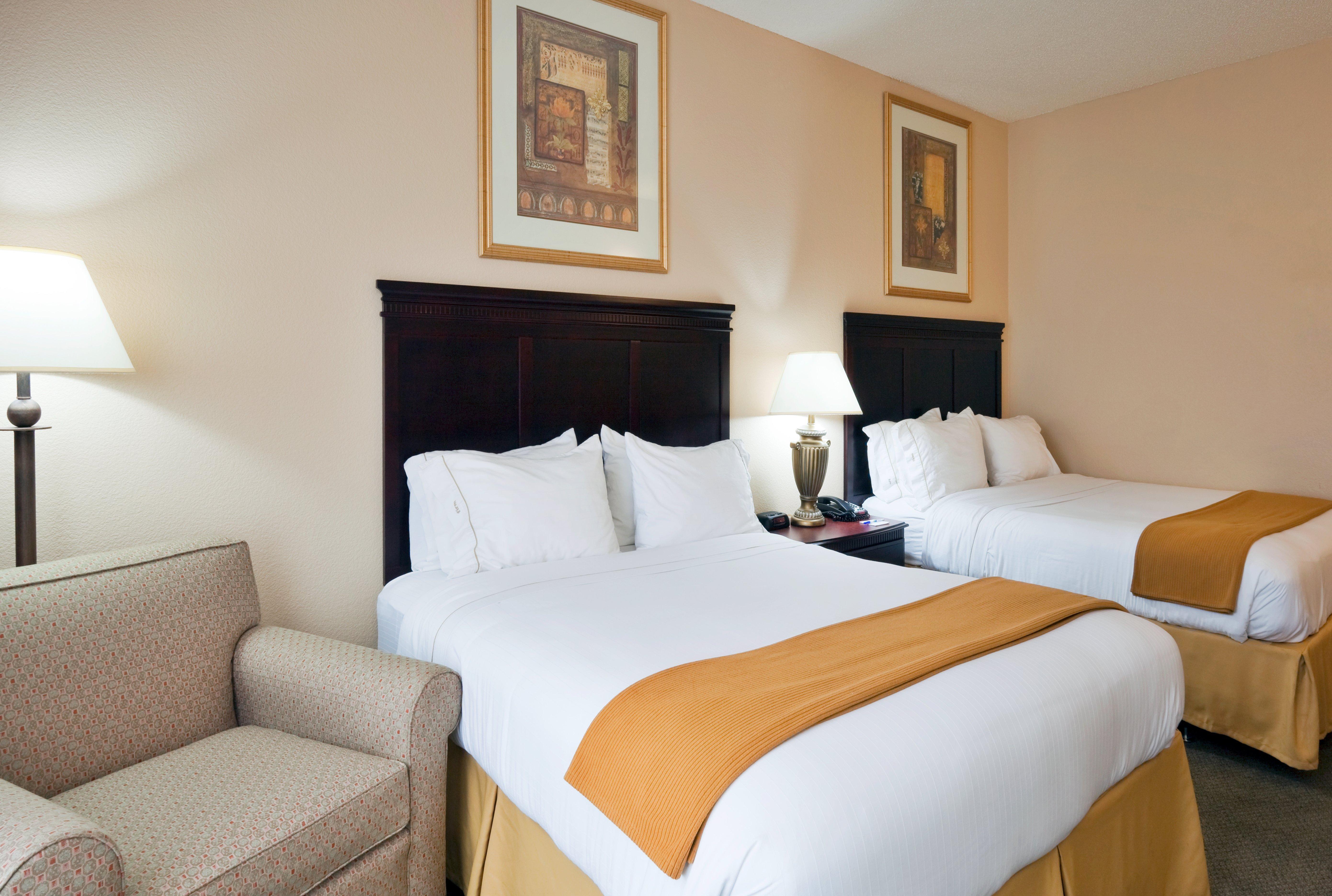 Holiday Inn Express Hotel & Suites Pell City Exteriör bild