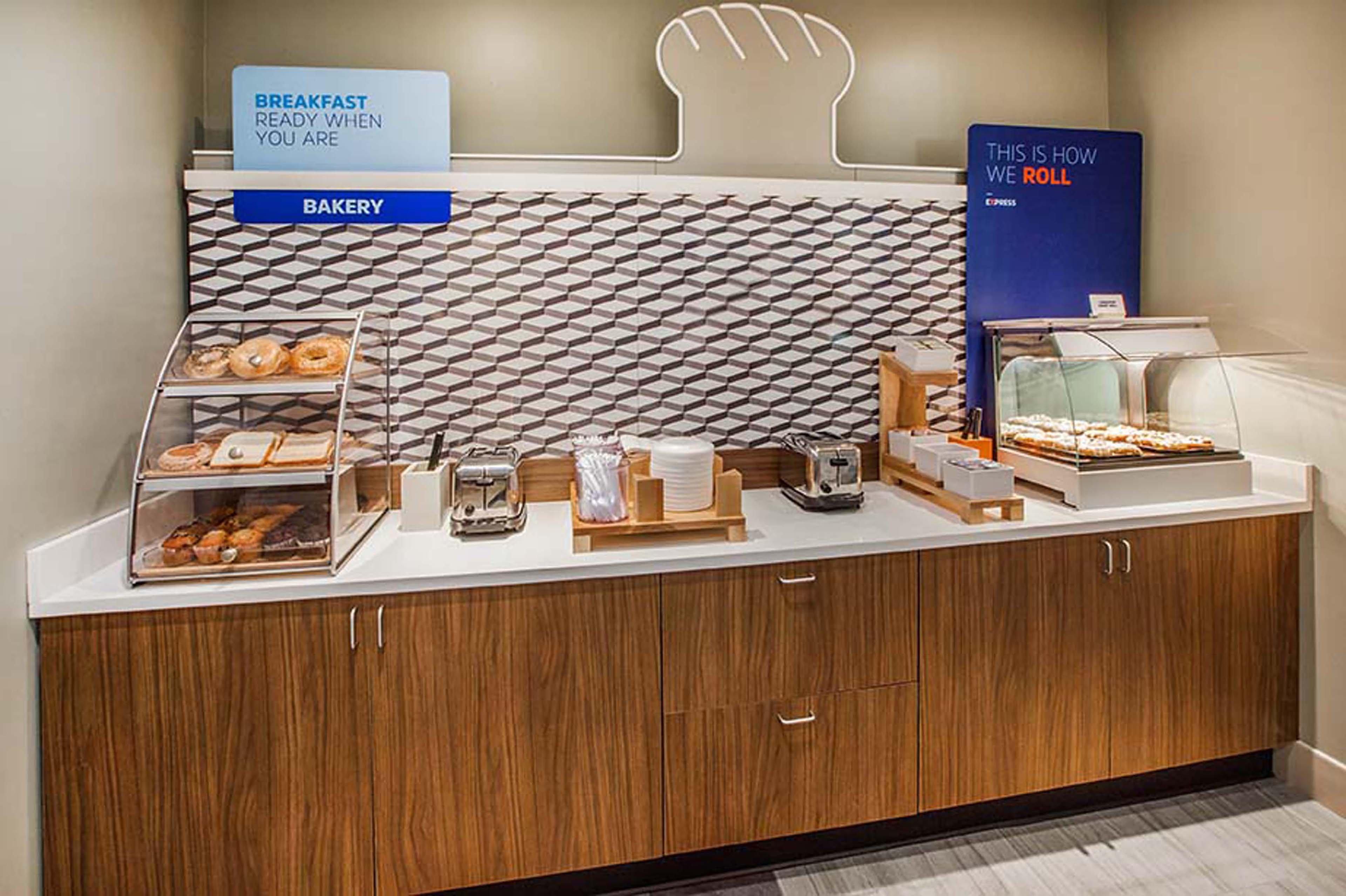 Holiday Inn Express Hotel & Suites Pell City Exteriör bild