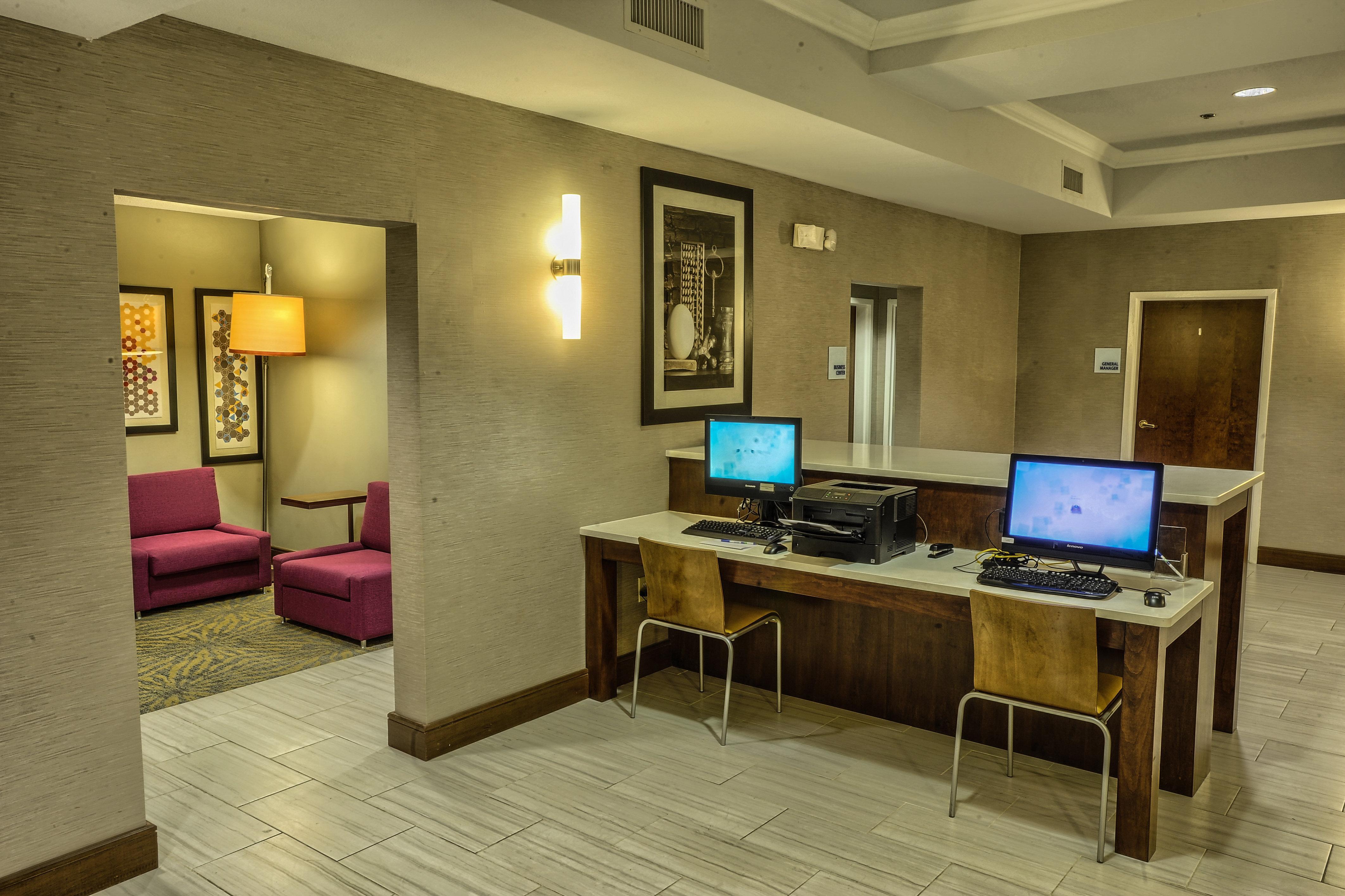 Holiday Inn Express Hotel & Suites Pell City Exteriör bild