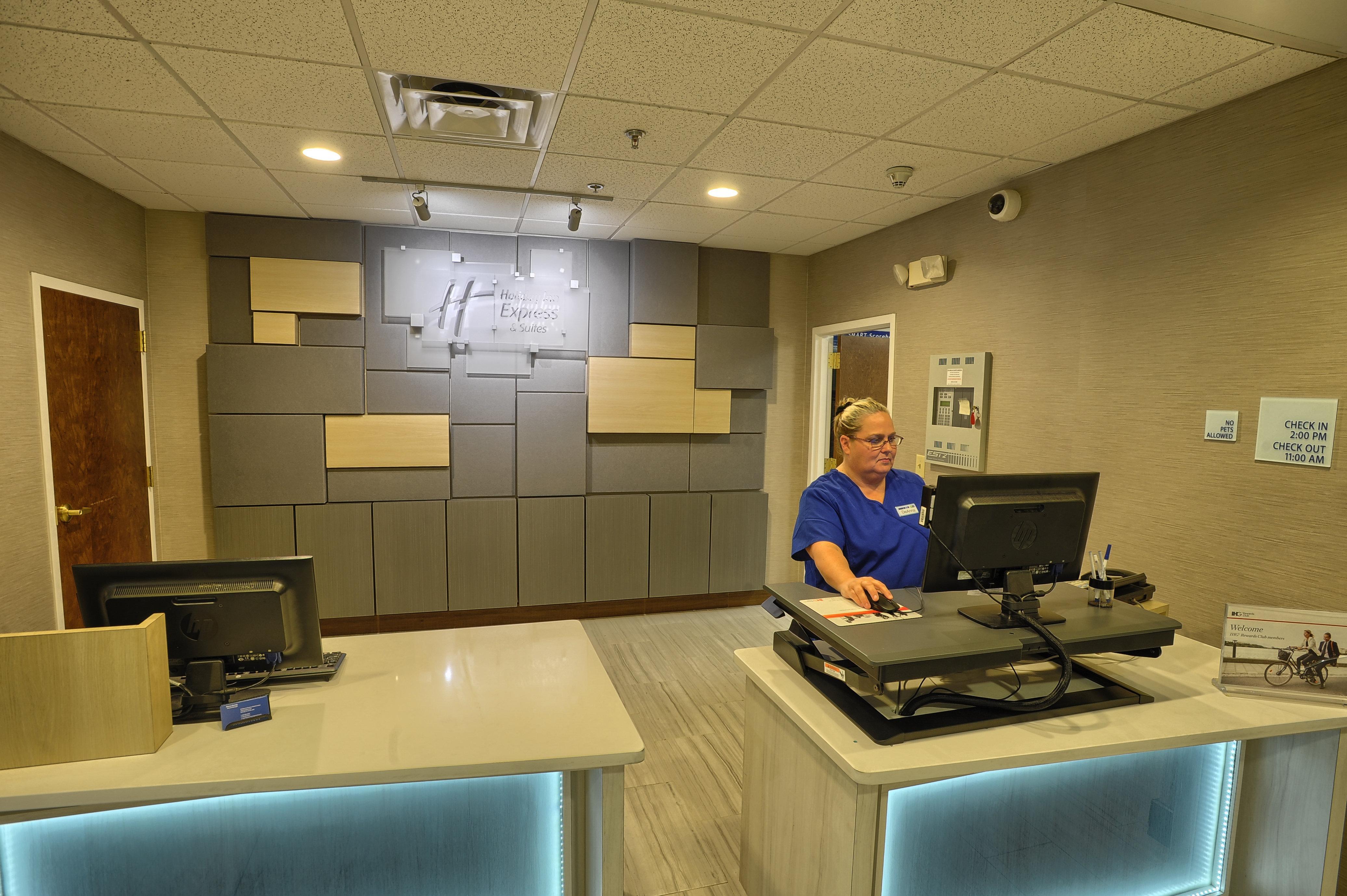 Holiday Inn Express Hotel & Suites Pell City Exteriör bild