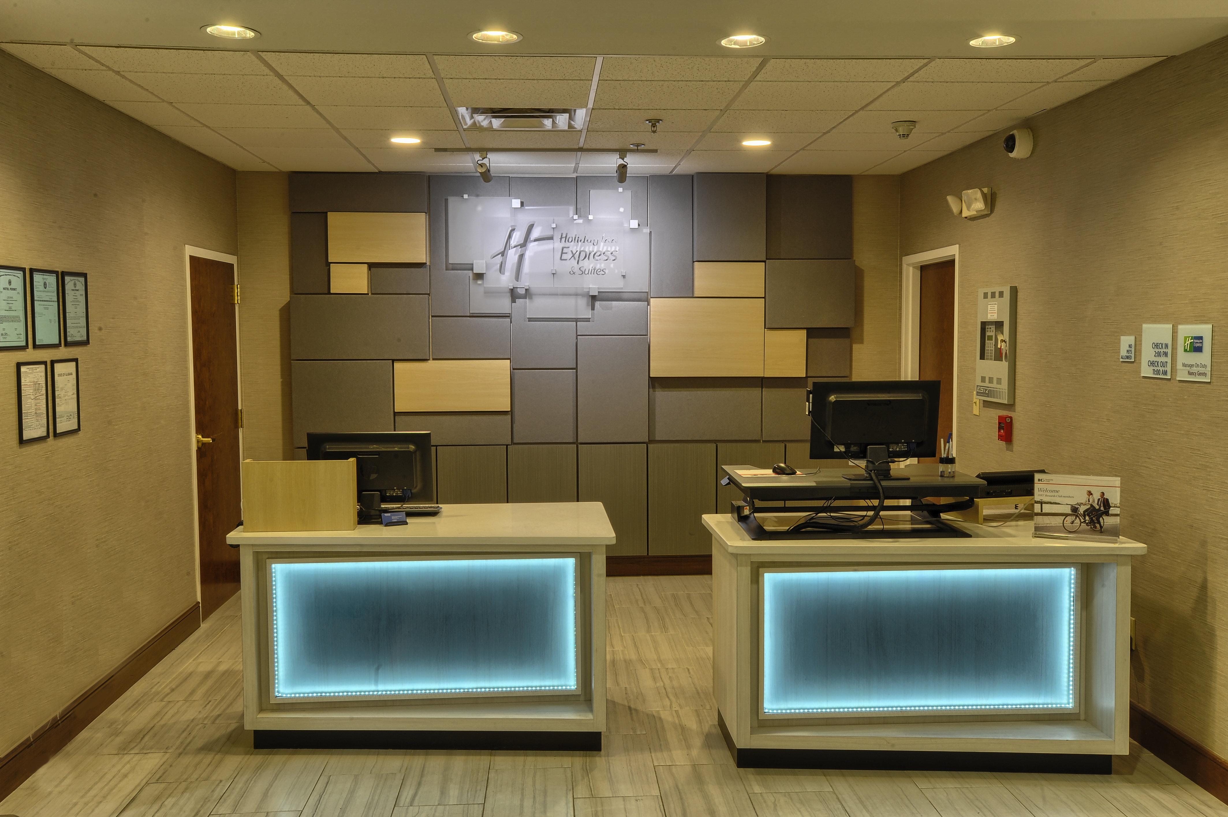 Holiday Inn Express Hotel & Suites Pell City Exteriör bild