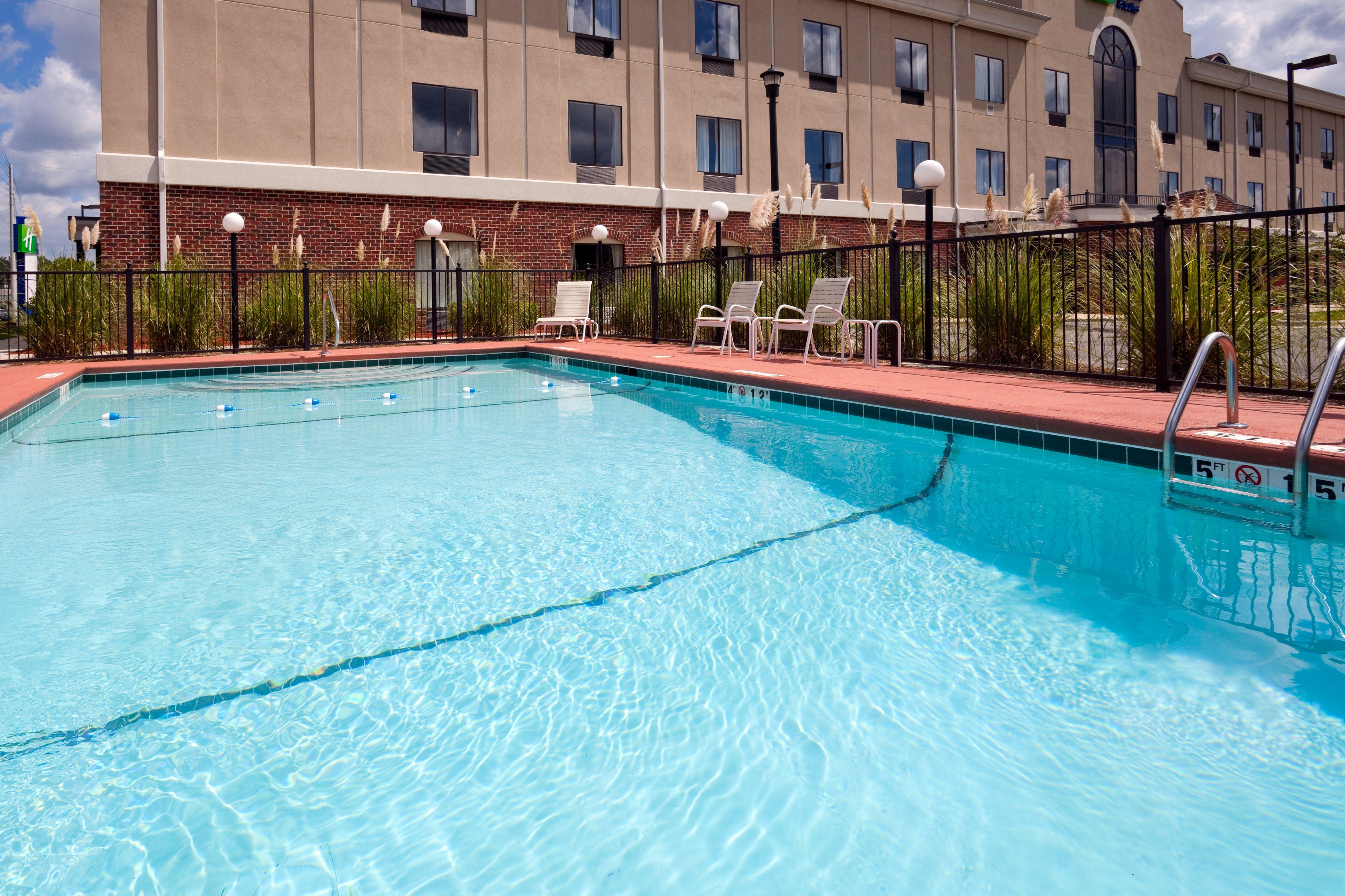 Holiday Inn Express Hotel & Suites Pell City Exteriör bild